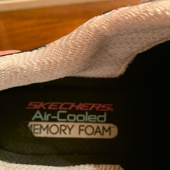Skechers Air/Cooled Memory Foam Athletic Shoes - Picture 8 of 9